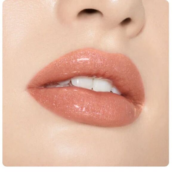 high gloss
0.11 fl oz | ultra-shine + comfort - Picture 1 of 5